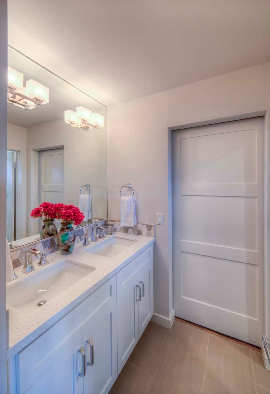 Pacific Beach Contemporary Remodel — photo 12